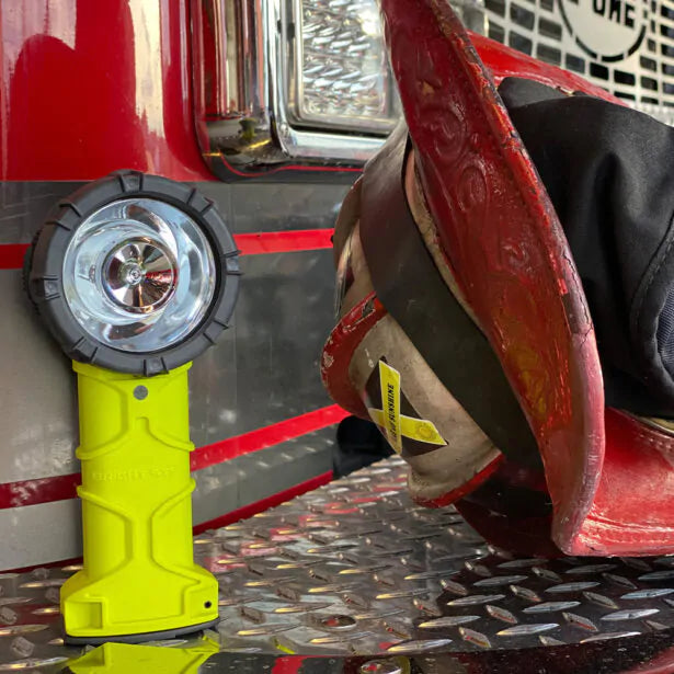Responder Pro Right Angle LED Rechargeable Flashlight